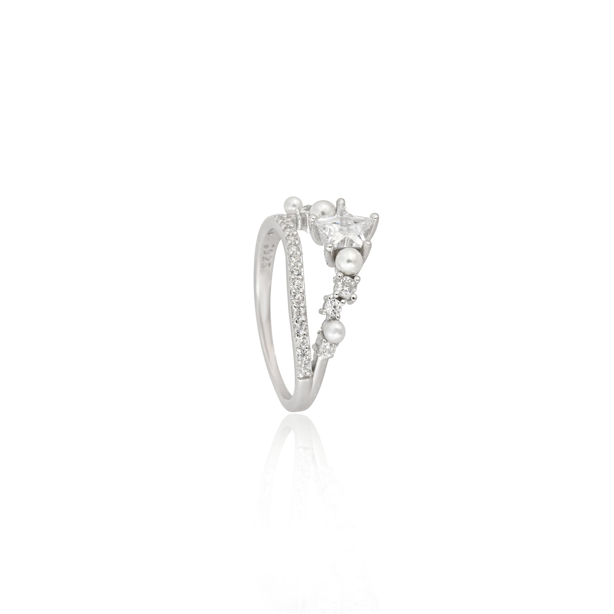 Celestial Glow 925 Sterling Silver Ring – Starry Cubic Zirconia & Pearl Detail Elegance
