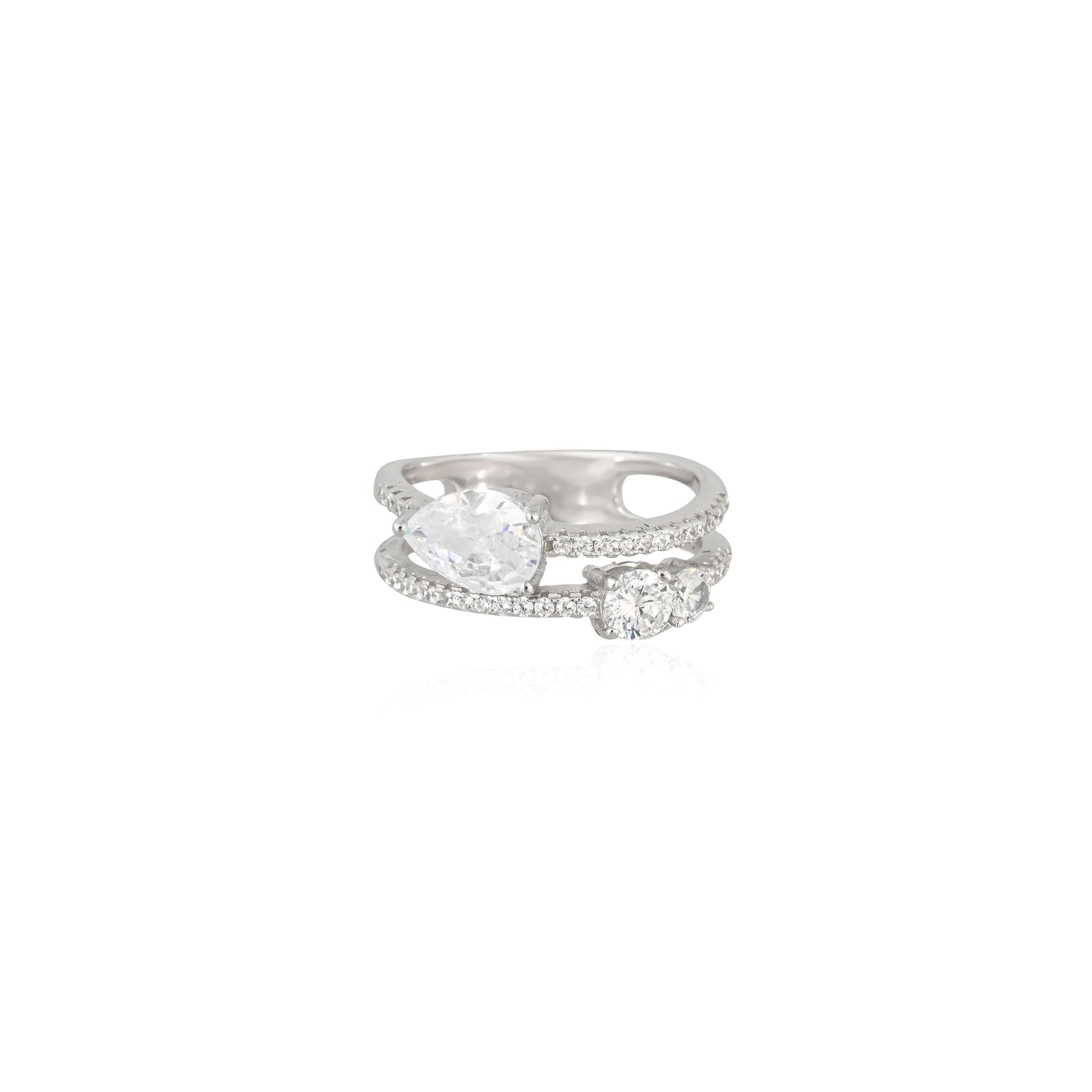 Elegant Parallel Split Shank Silver Ring with Cubic Zirconia – Timeless Sparkle & Contemporary Style