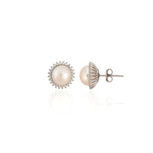 Elegant Pearl and Cubic Zirconia Stud Earrings in 925 Sterling Silver